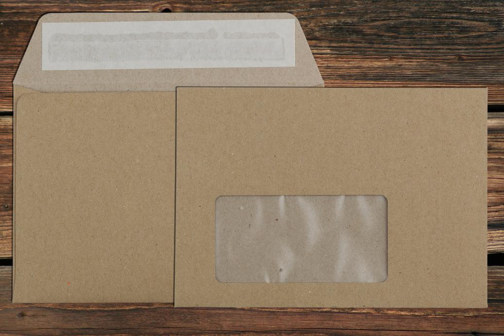 Briefhüllen mit Fenster C6 114x162 mm Haftklebend Recycling Braun 100 g/qm